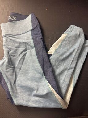 Outdoor Voices Light Blue Heather Leggings with Navy and Cream Panels